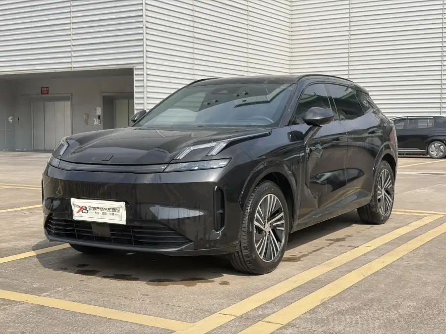 Lynk & Co 08 EM-P 120 Long Range Halo