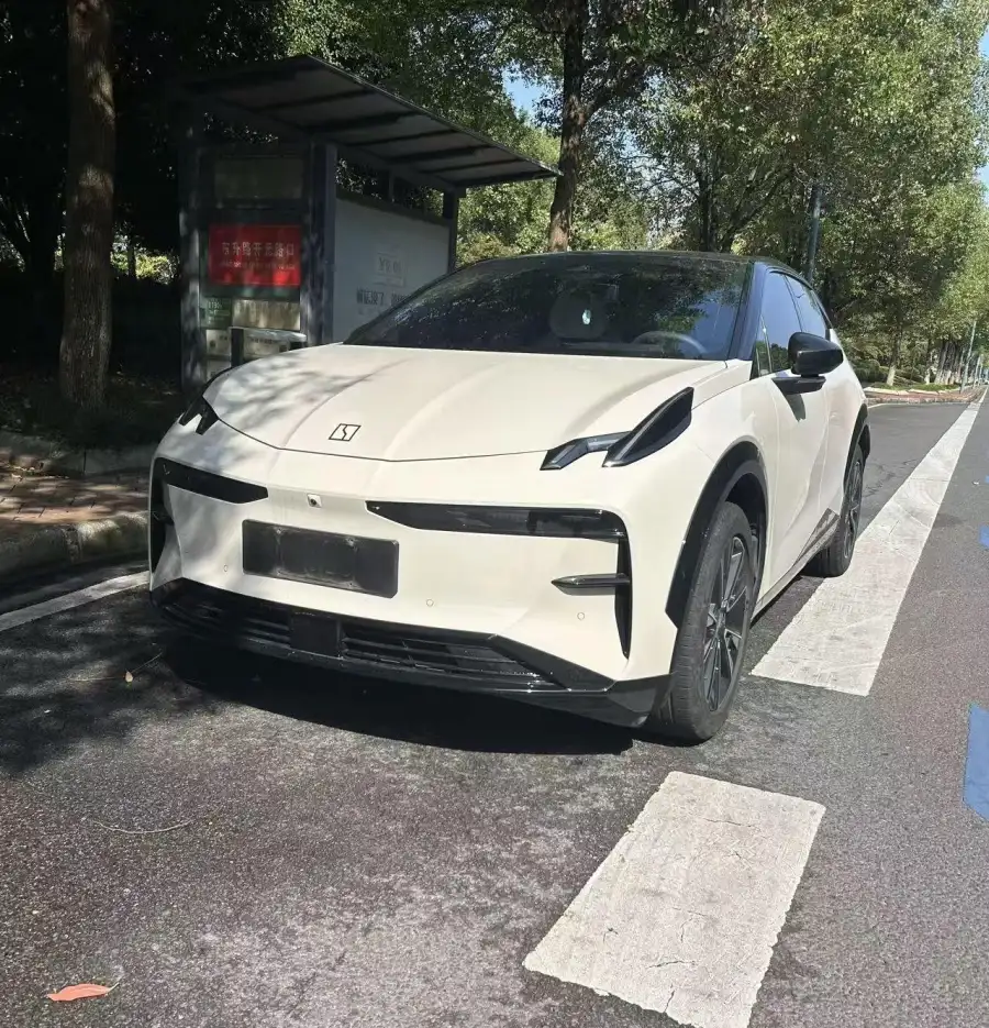 Zeekr X 4 места RWD