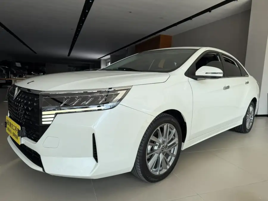 Venucia D60 PLUS 1.6L XV CVT