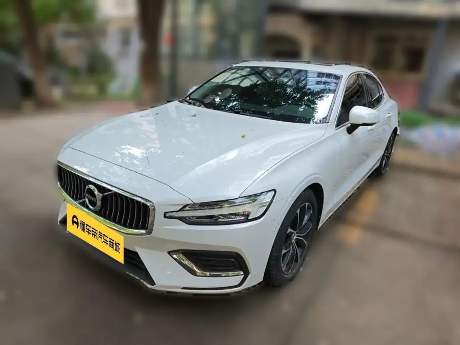 Volvo S60 T4 Luxury