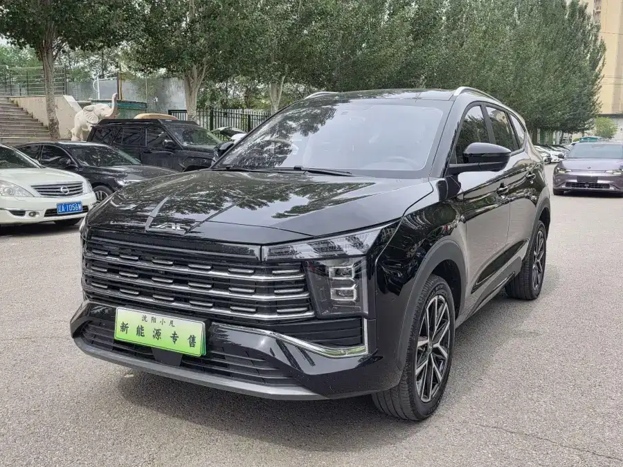 JAC Motors X8 E Jia 1.5T DHT 7 мест