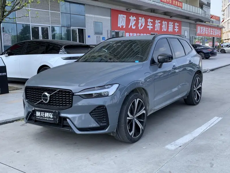 Volvo XC60 PHEV T8 4WD Sport
