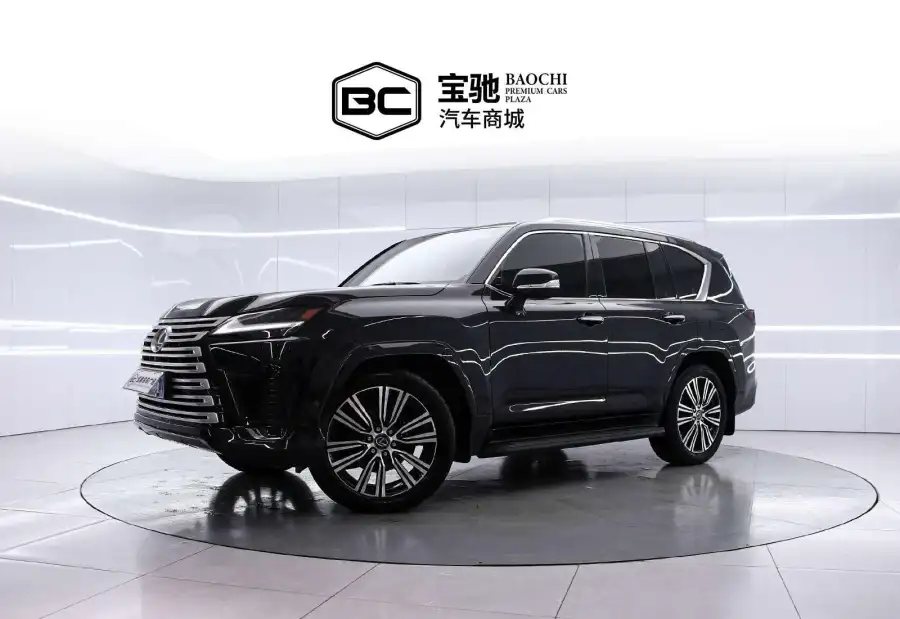 Lexus LX 700h