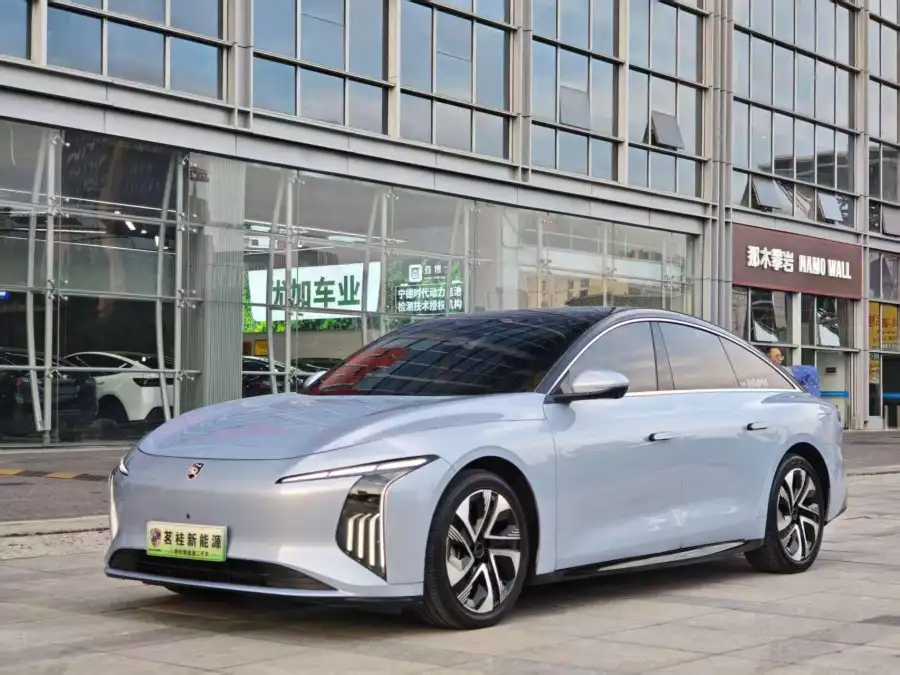 Dongfeng Forthing Xinghai S7 555