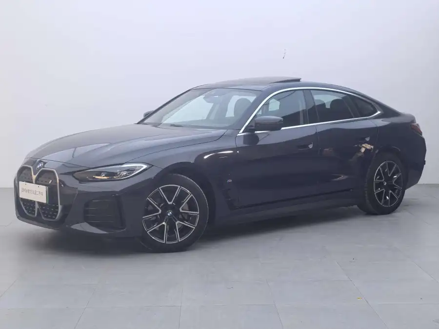 BMW i4 eDrive35