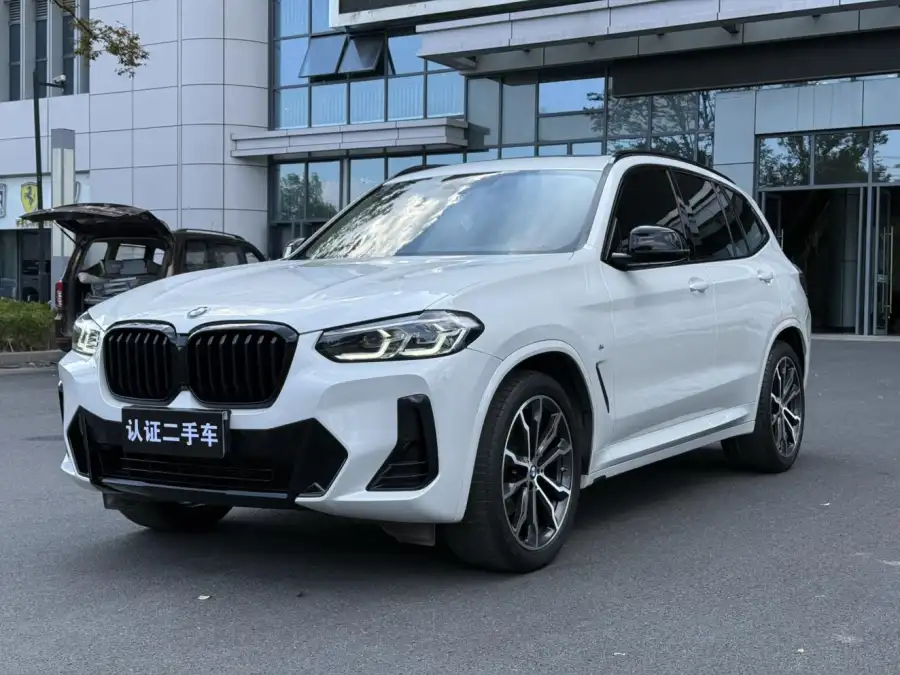 BMW X3 xDrive30i Lead M