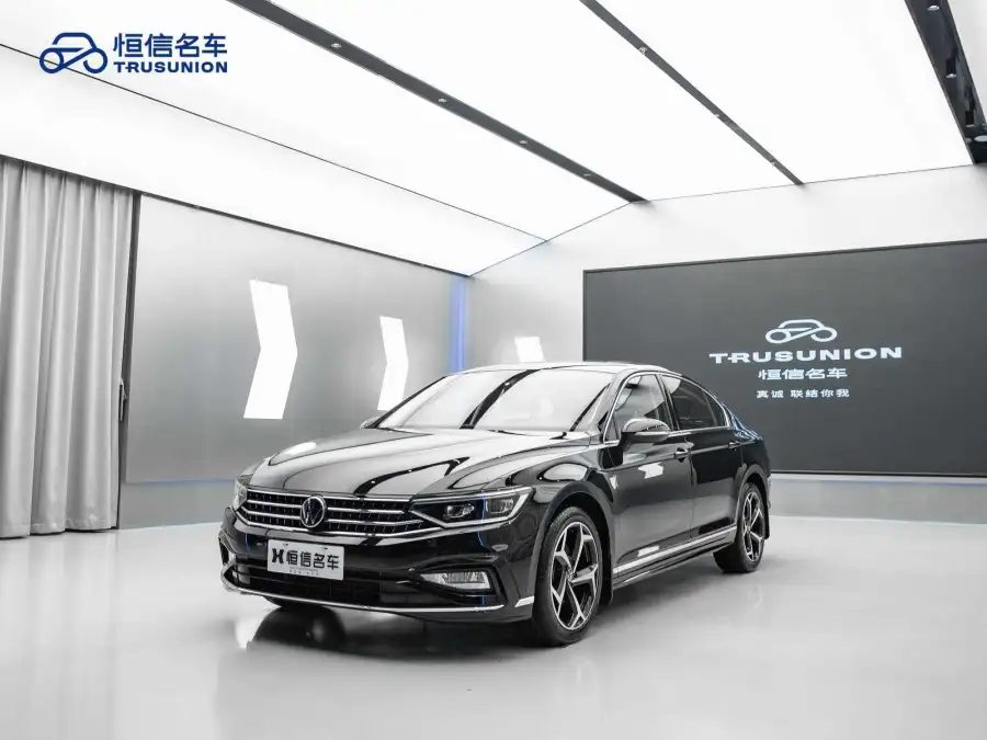 Volkswagen Magotan 330TSI DSG Lead