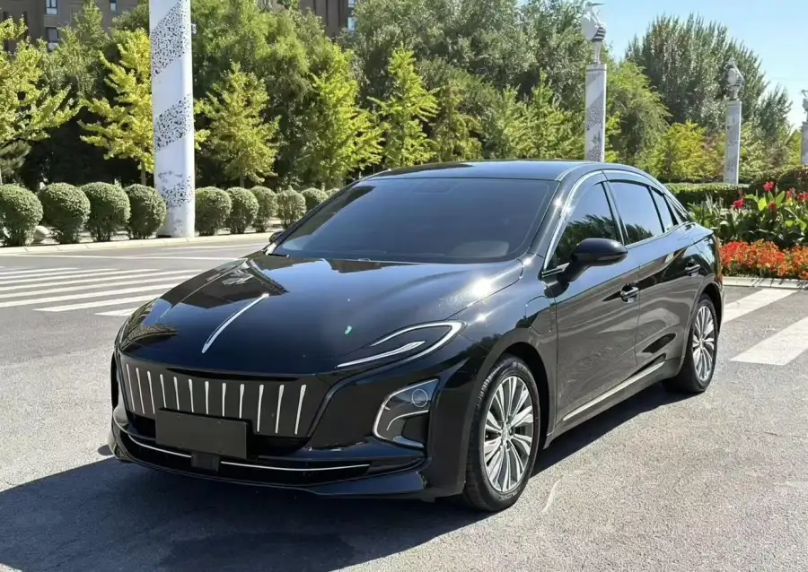 Hongqi E-QM5 610KM PLUS