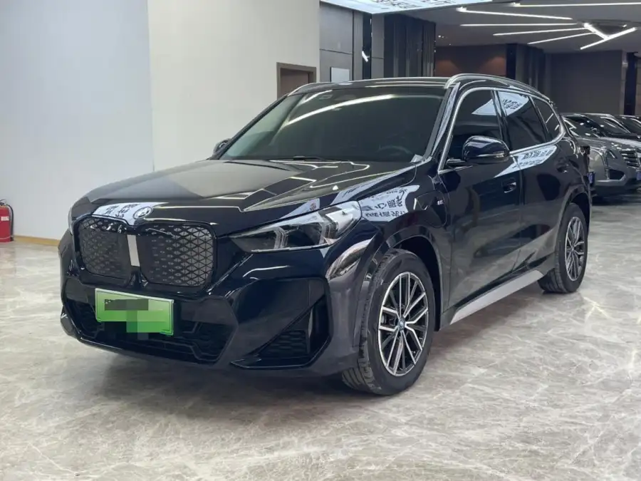 BMW iX1 eDrive25L M