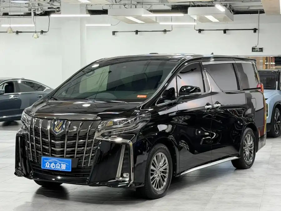 Toyota Alphard 2.5L ·