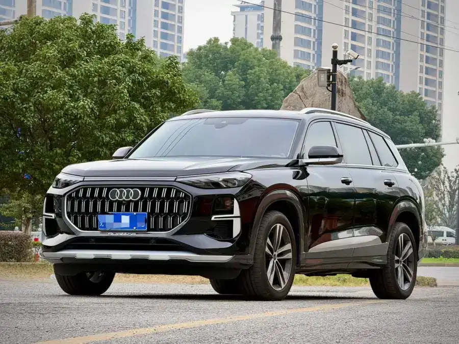 Audi Q6 40TFSI quattro 7 мест