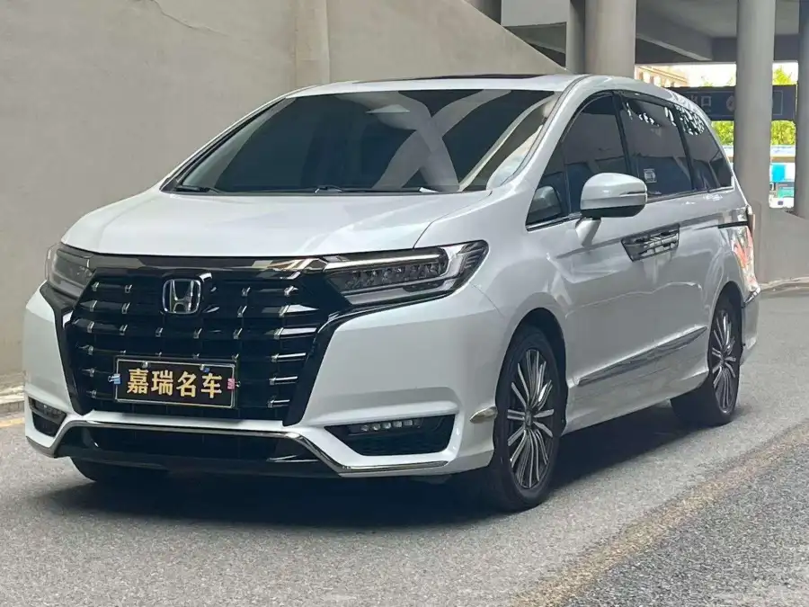 Honda Elysion 2.0L e:HEV Luxury