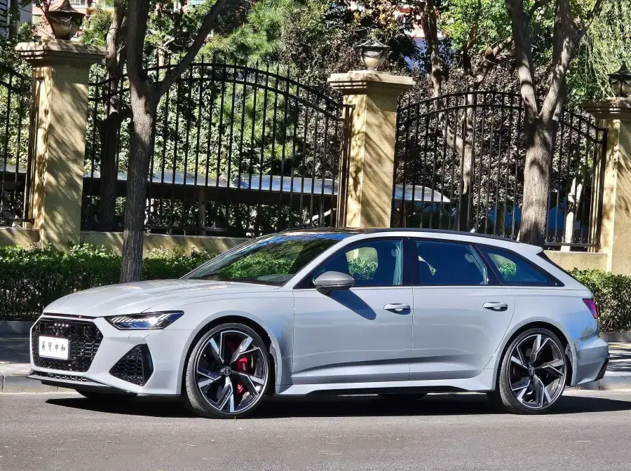 Audi RS 6 RS 6 4.0T Avant Performance