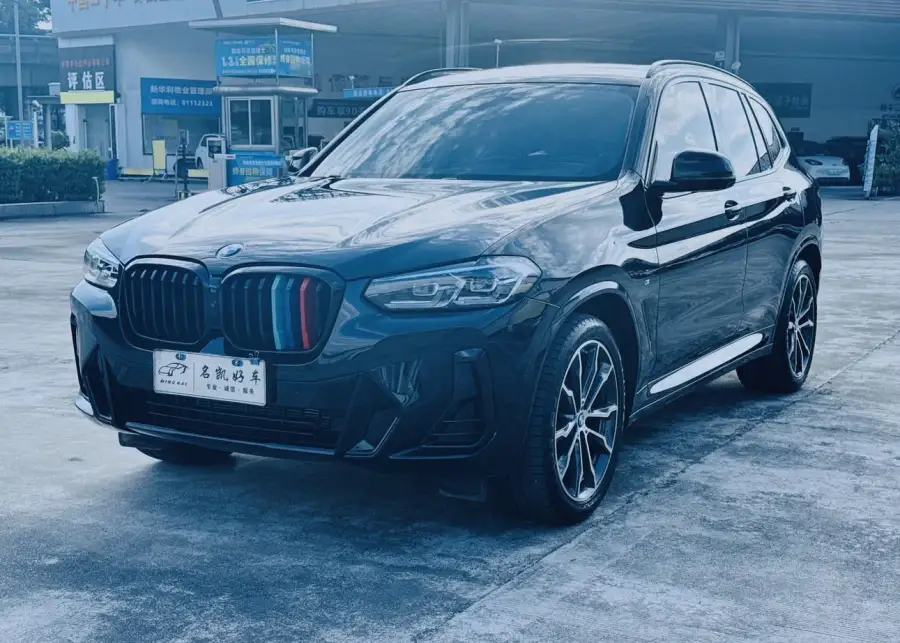 BMW X3 xDrive30i Lead M