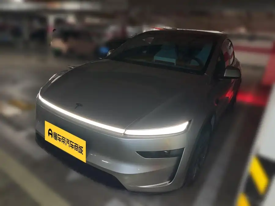 Tesla Model Y L Standard