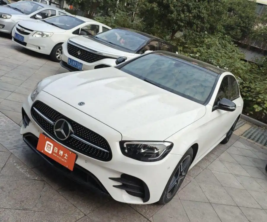 Mercedes-Benz E-Class (Import) E 260 Luxury Sport