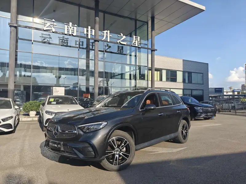 Mercedes-Benz GLC GLC 260 L 4MATIC Luxury 5 мест