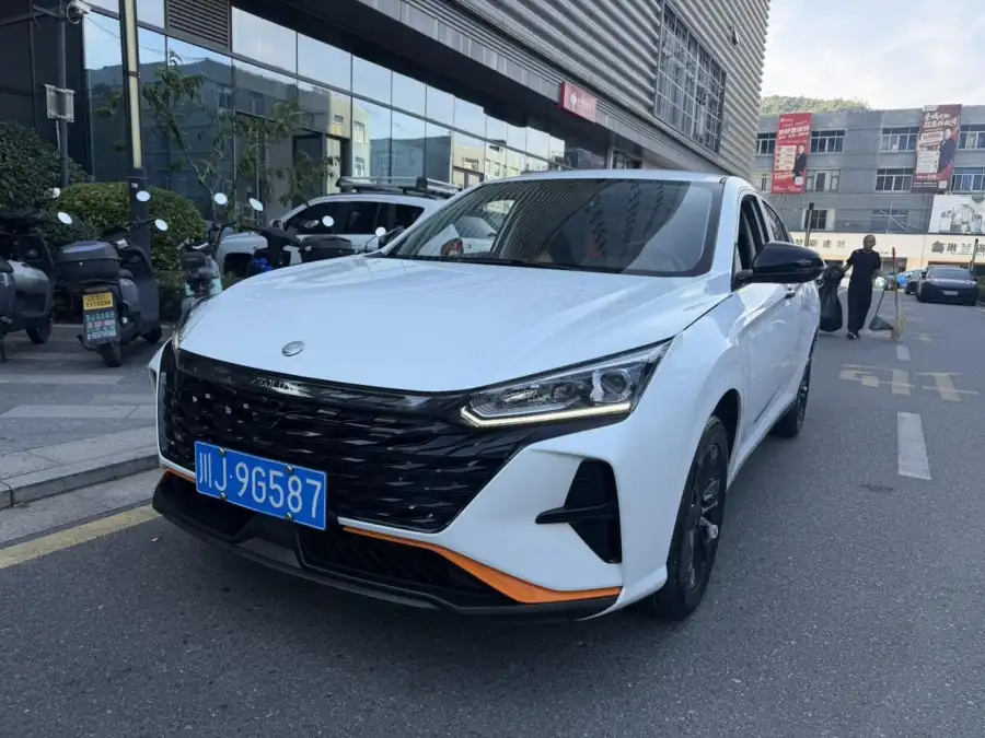 Dongfeng Aeolus Yixuan 1.5L