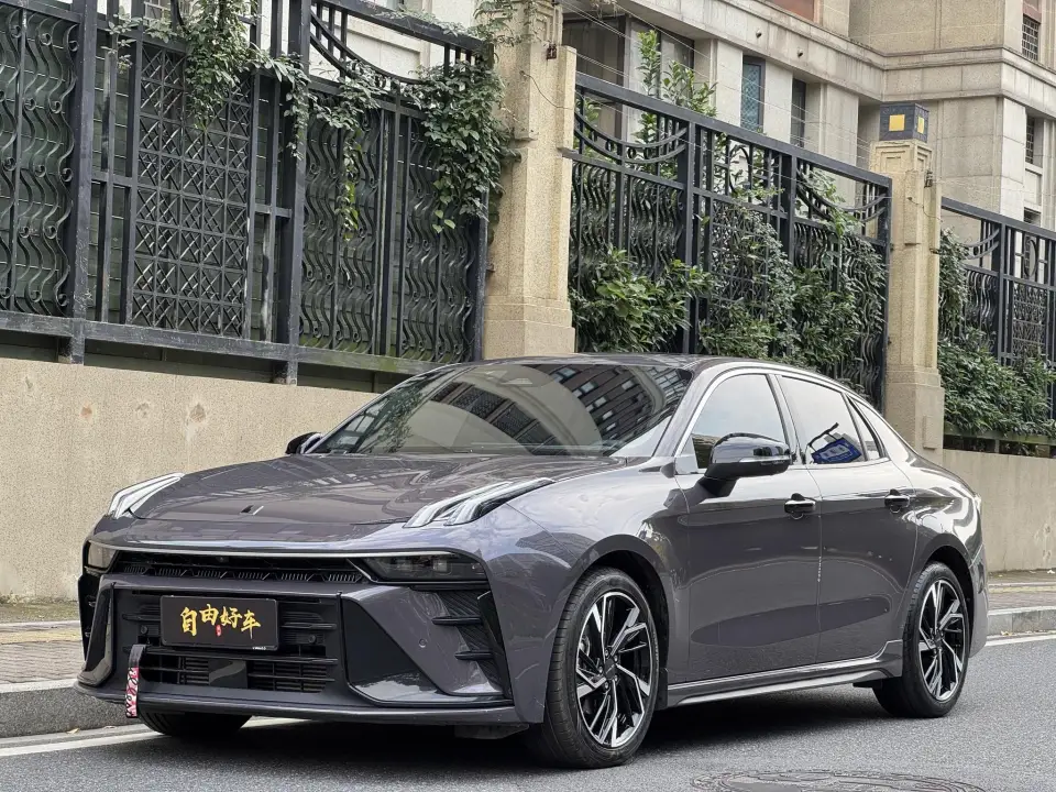 Lynk & Co 03 1.5TD DCT Pro