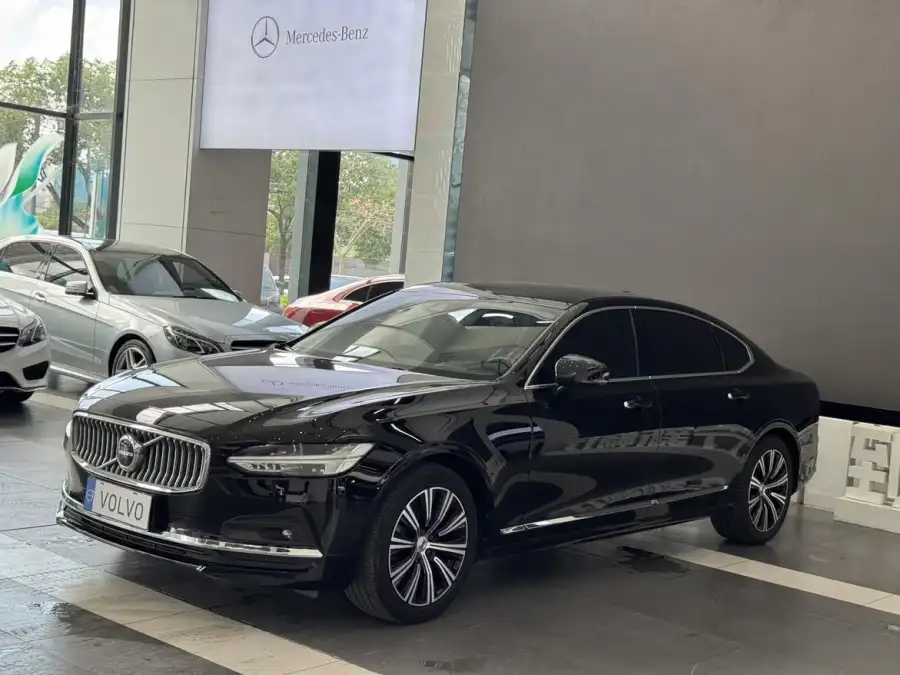 Volvo S90 B5 Luxury