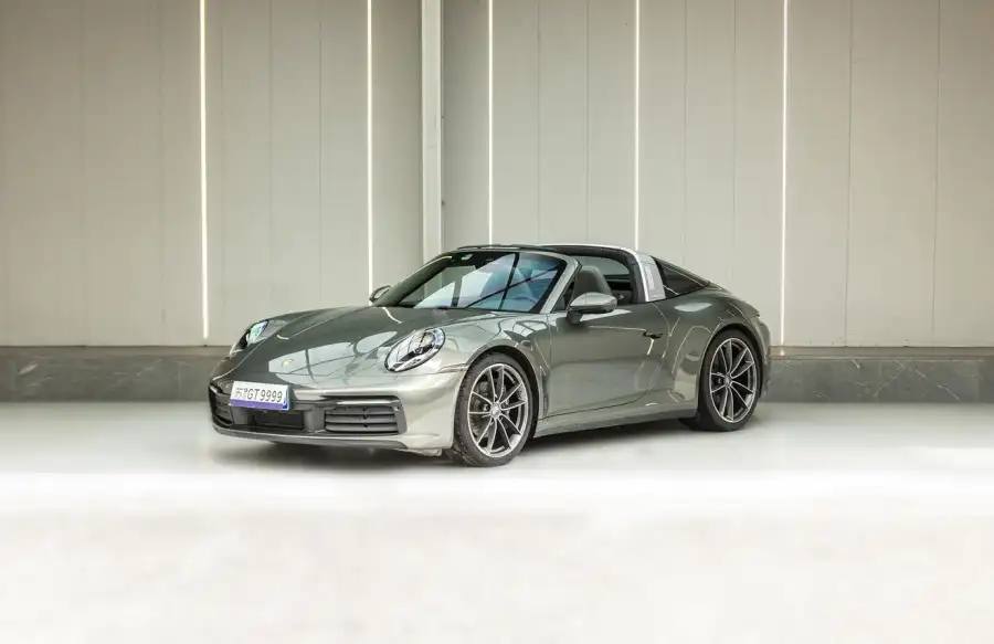 Porsche 911 Targa 4 3.0T