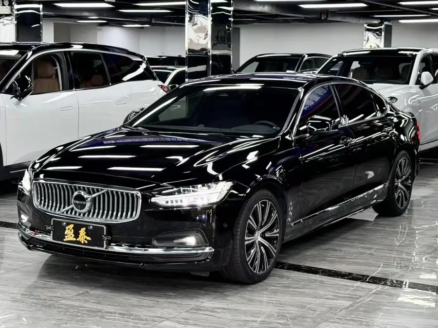 Volvo S90 B5 Luxury