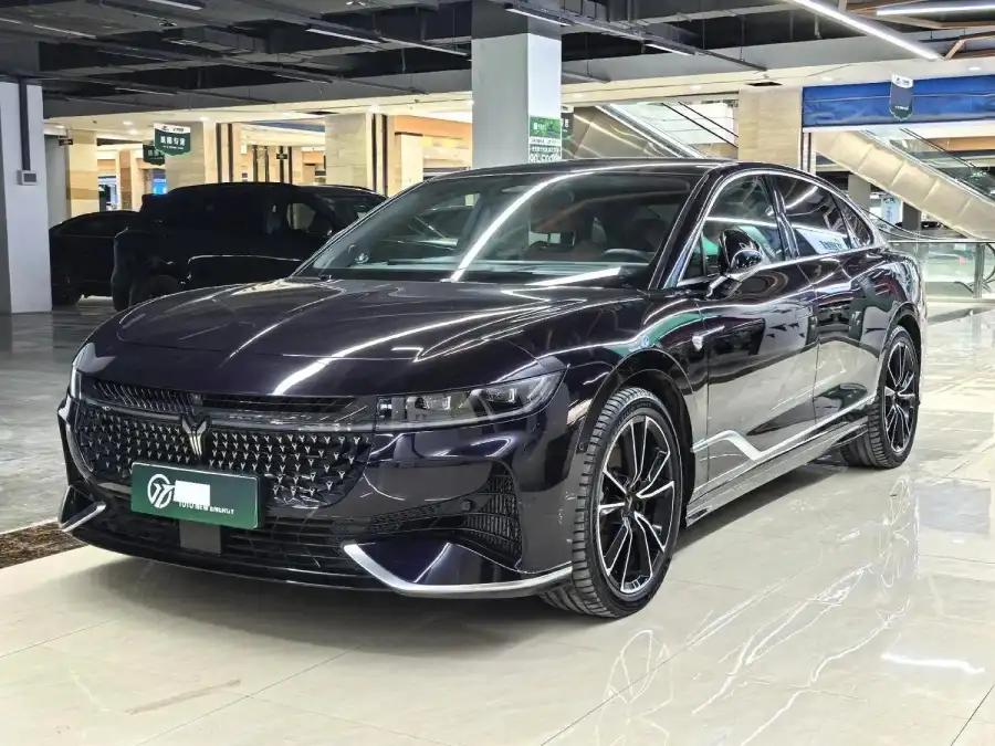 Voyah Passion PHEV Long Range 4WD Flagship