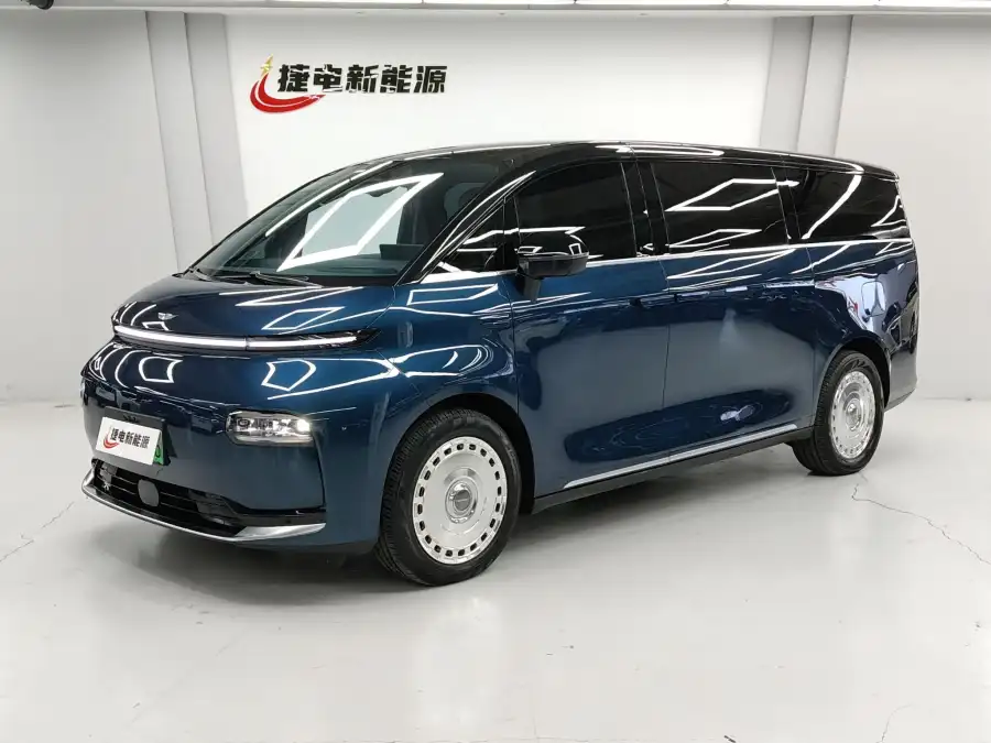 Geely Galaxy LEVC L380 140kWh 6 мест 4WD