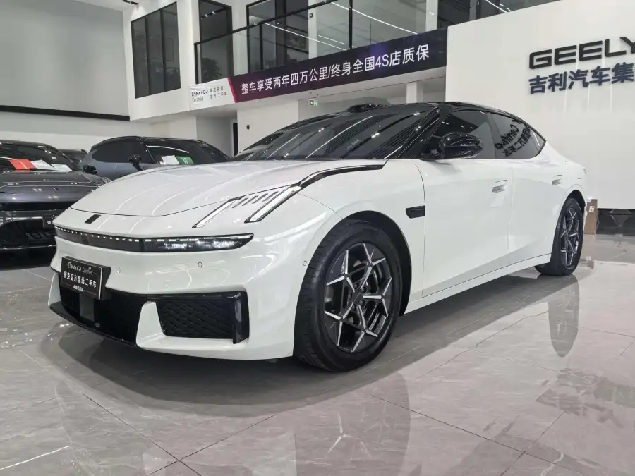 Lynk & Co 10 816 Ultra