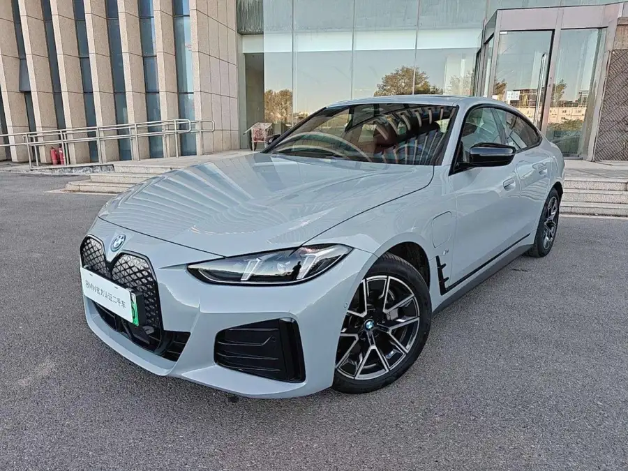 BMW i4 eDrive40