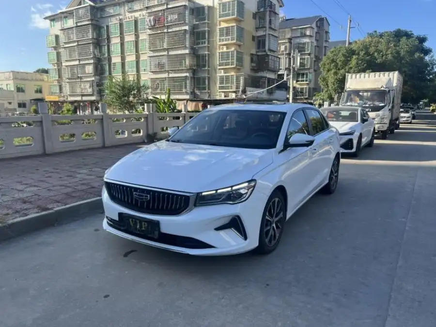 Geely Emgrand 4 1.5L CVT Flagship