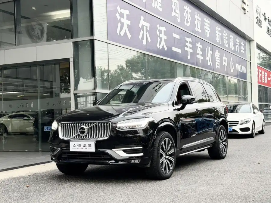 Volvo XC90 B6 Luxury 7 мест