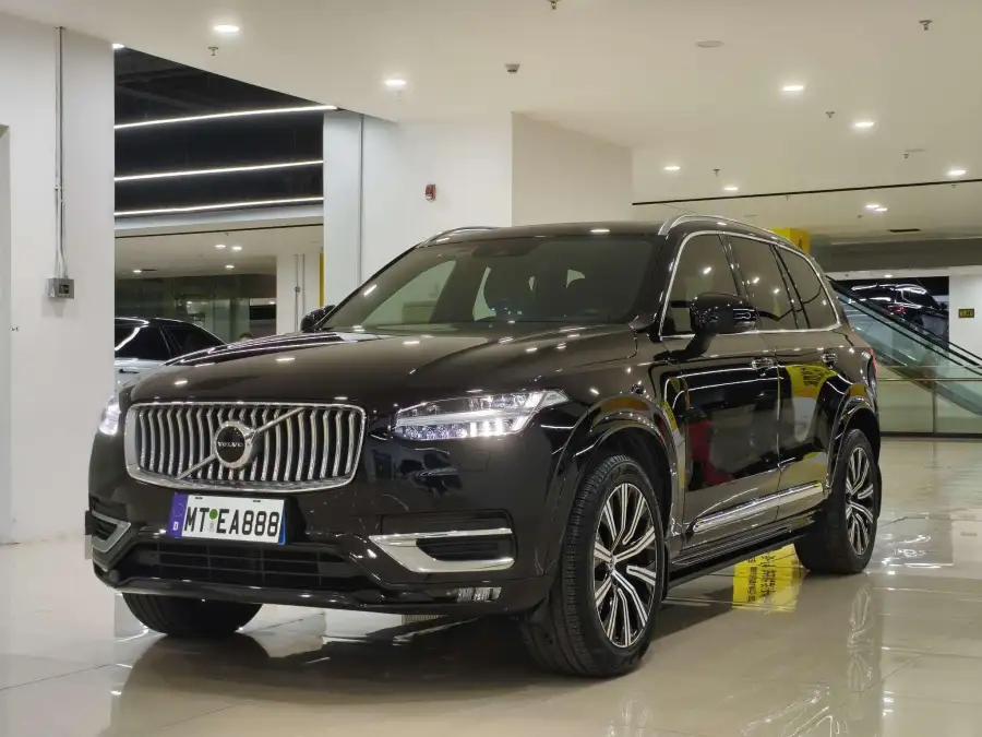 Volvo XC90 B6 Luxury 7 мест