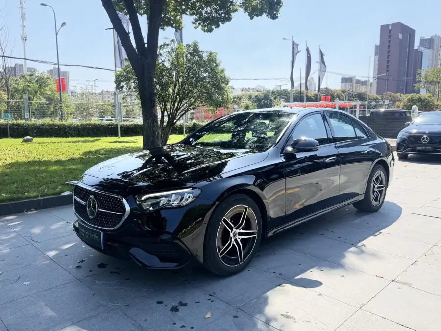 Mercedes-Benz E-Class (Import) E 260