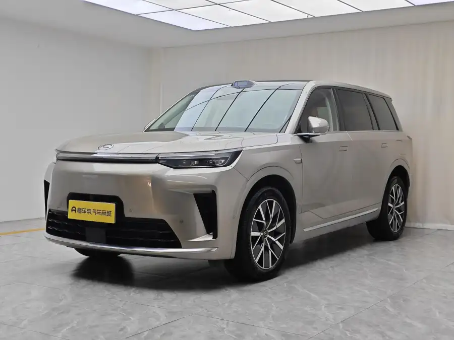 GAC Trumpchi Xiangwang S9 Ultra 6 мест