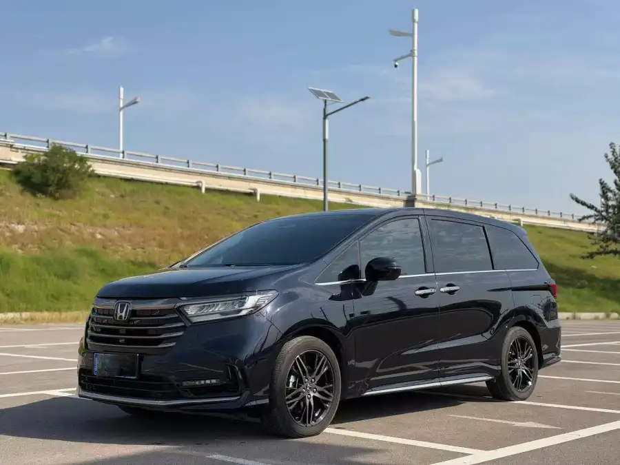 Honda Odyssey 2.0L e:HEV ·