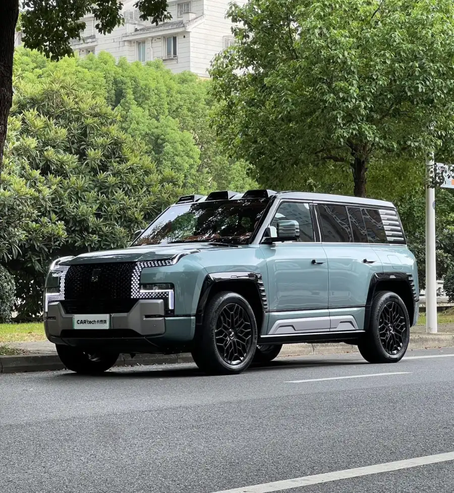 Yangwang U8 Luxury