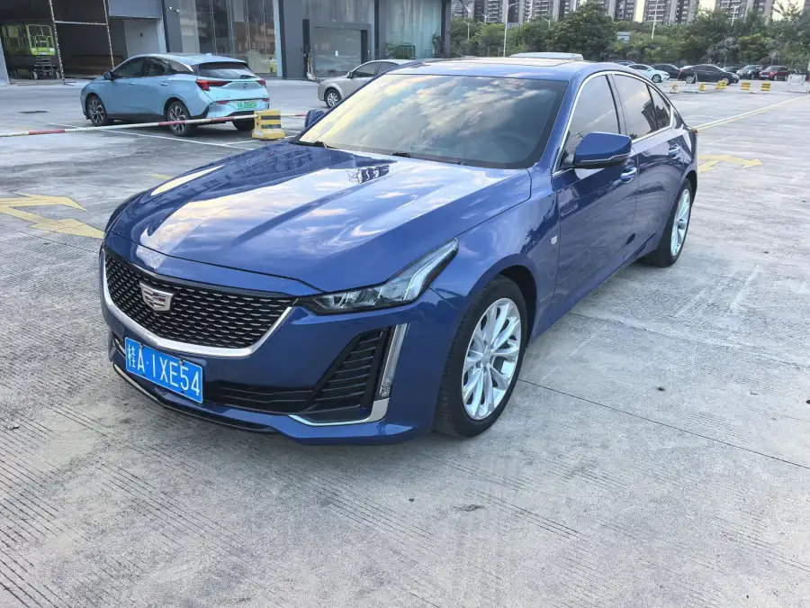Cadillac CT5 28T Style