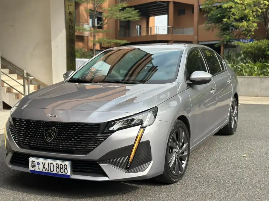Peugeot 408 1.6T Base