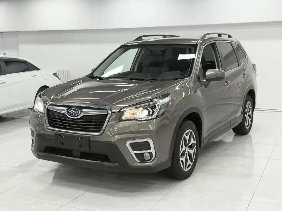 Subaru FORESTER 2.0i Luxury