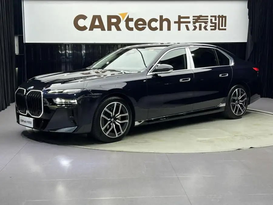 BMW 7 Series 735Li M