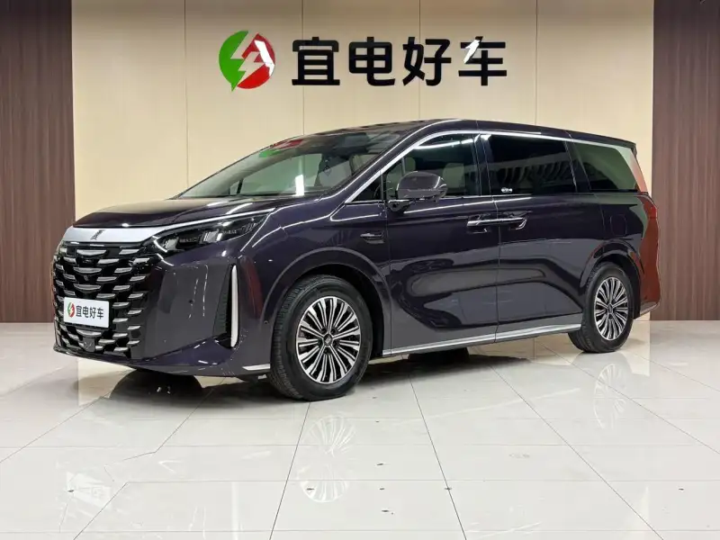 BYD Xia DM-i 100KM