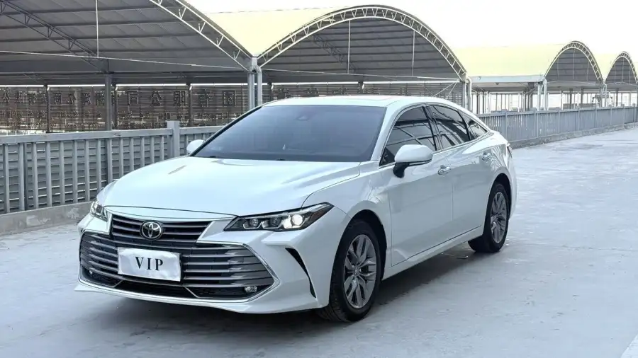 Toyota Avalon 2.5L Luxury