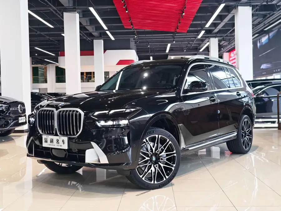 BMW X7 xDrive40i Lead 7 мест