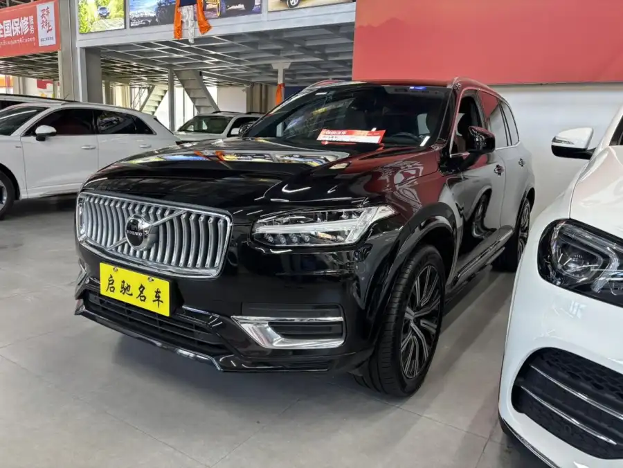 Volvo XC90 B6 Luxury 7 мест