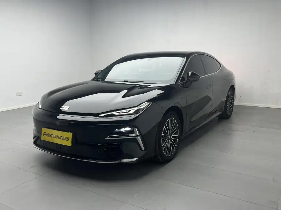 Geely Galaxy Starshine 8 PHEV 130km EM-i