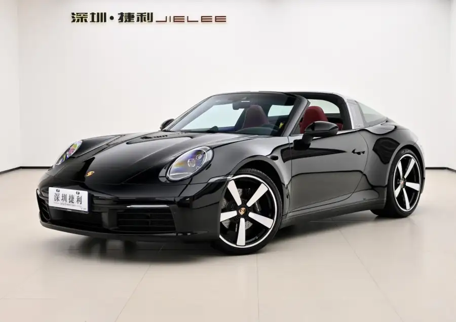 Porsche 911 Targa 4 3.0T