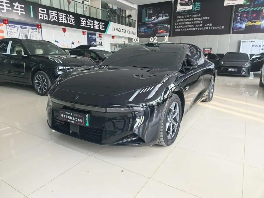 Lynk & Co 10 EM-P 120 4WD Ultra