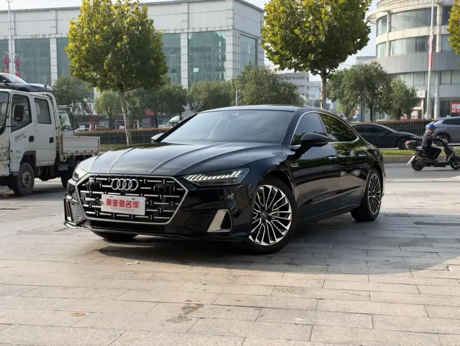 Audi A7L 45 TFSI Luxury