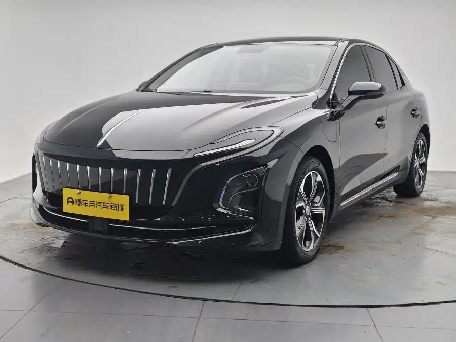 Hongqi E-QM5